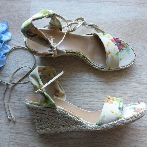 NWoB STUART WEITZMAN Butterfly-Print Ankle-Wrap Espadrille...